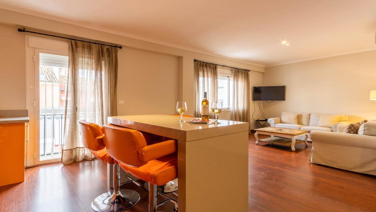 Apartamento Arenal - 3 Habitaciones Севиля Екстериор снимка